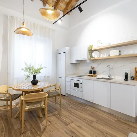 Apartament Modern Duplex Courtyard -2bedrooms 2baths Malaga
