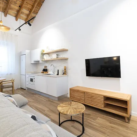 Modern Duplex Courtyard -2bedrooms 2baths Apartament